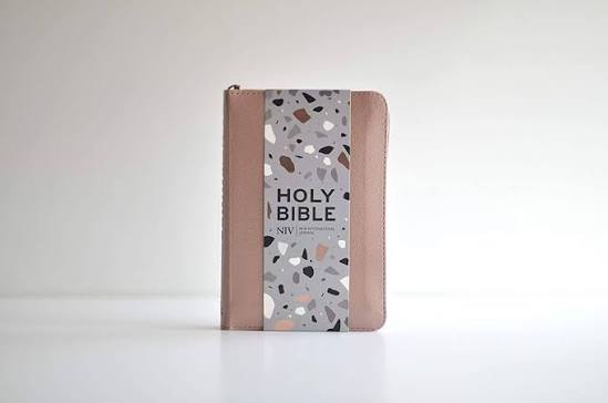 NIV Pocket Bible With Zip - Blush Pink